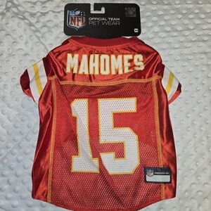 NFL Mahomes Red Pet Jersey with White and Yellow Accents Sz M NWT